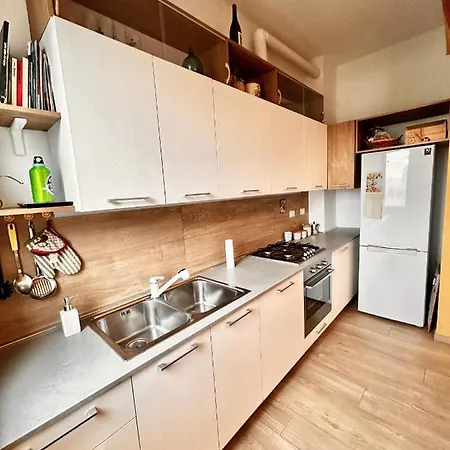 Bed and breakfast Garden With Shared Bathroom - Central Station Bolonia