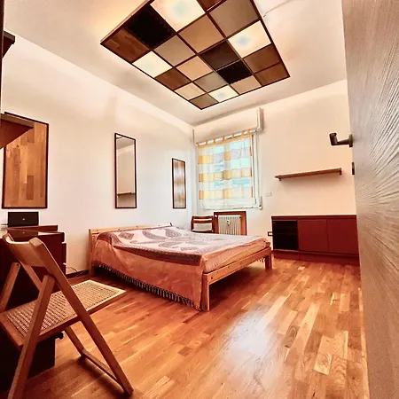Bed and breakfast Garden With Shared Bathroom - Central Station *